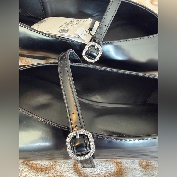 NWT Mango MNG Black Mary Jane Flats Ballerinas
With Strap Size: 36 (6) - Picture 7 of 12